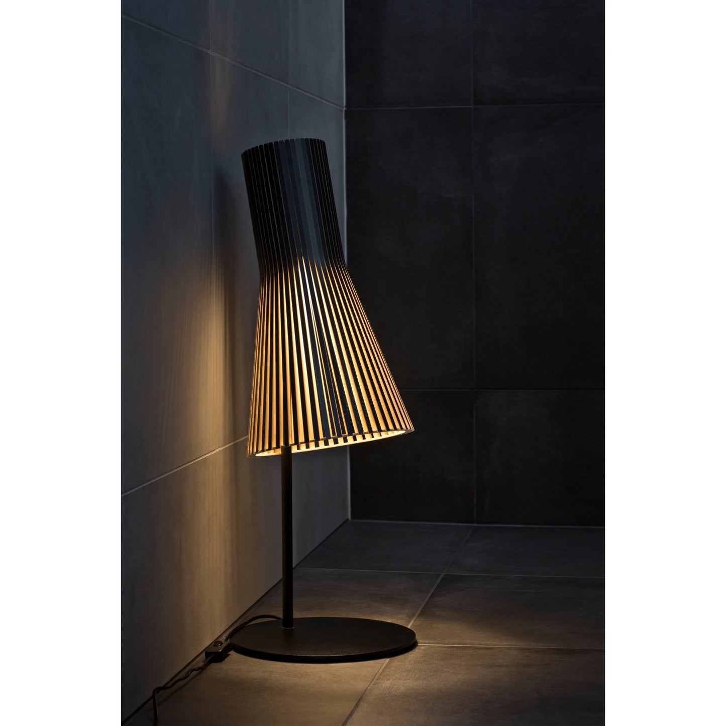 Secto Design 4220 pöytävalaisin
