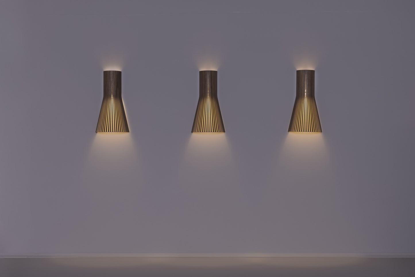 Secto Design 4231 seinävalaisin