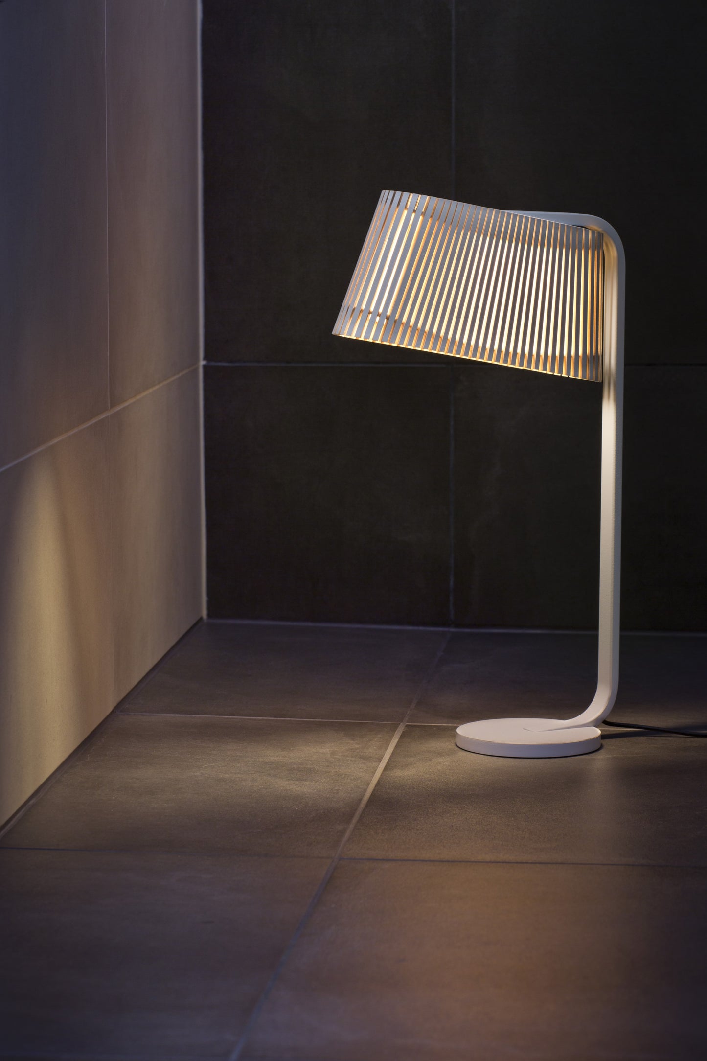 Secto Design Owalo 7020 pöytävalaisin