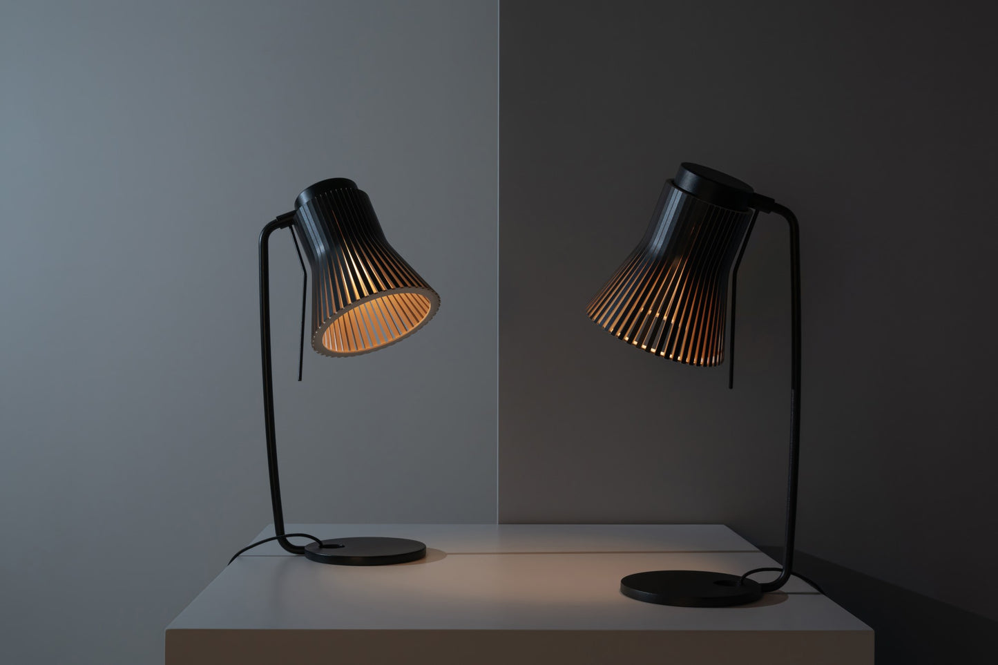 Secto Design Petite 4620 pöytävalaisin